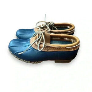 L.L. Bean Lace Up Gumshoe Low Top Moccasins Women’s Bean Boots, size 6